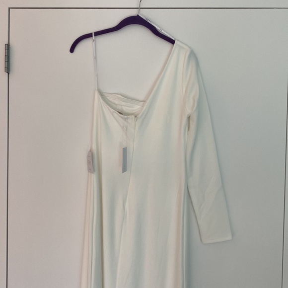 Lulu’s one shoulder dress - Picture 3 of 4